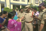 Women tie rakhi to police