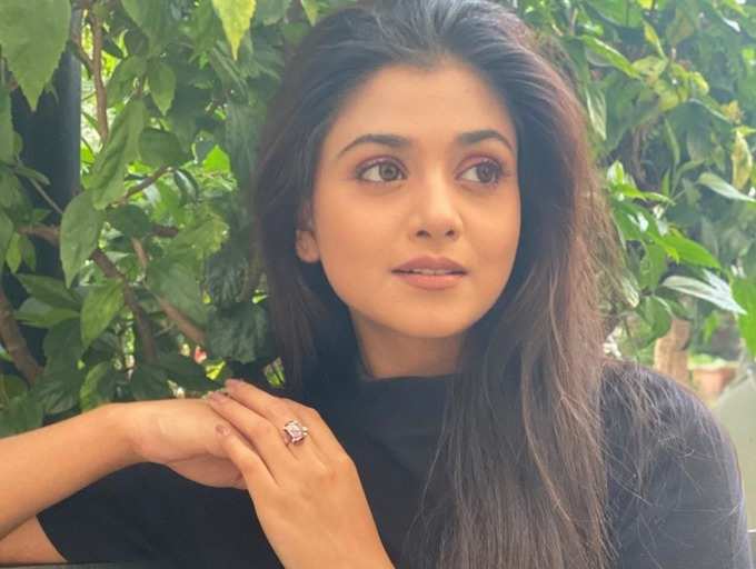 ​Tanvi Dogra suffers toe ligament injury while shooting at Ghodbunder Fort