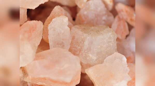 Difference between black salt and regular salt