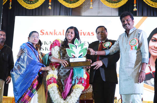 P. Susheela Pictures