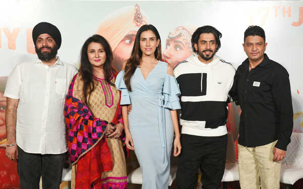 Navjot Gulati Photos