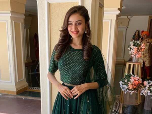 Janki Bodiwala Wallpapers