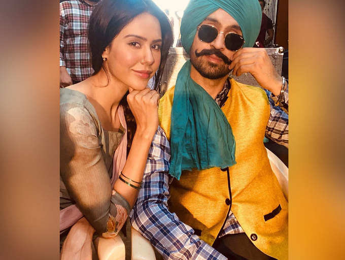 ​Here’s one more unmissable cute BTS picture from Diljit Dosanjh ft Sonam Bajwa’s ‘Surma’