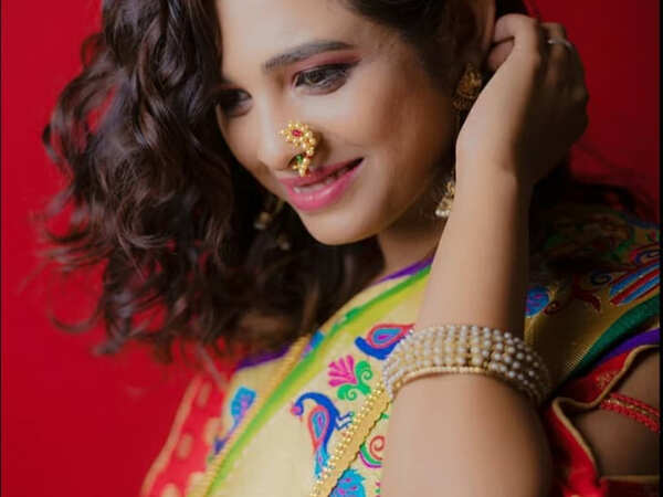 Amruta Dhongade Images