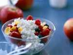 Fruit with cottage cheese