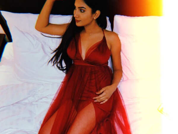 Purva Shinde Images