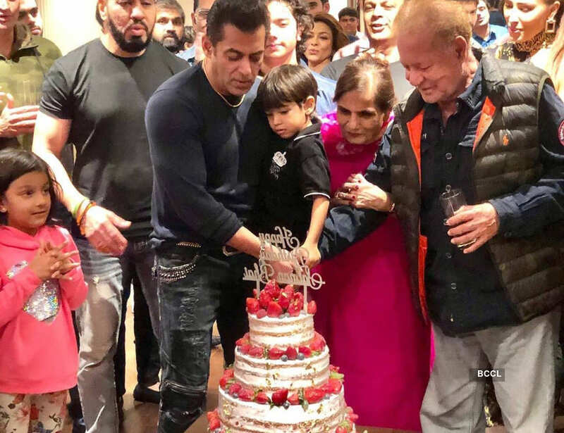 Salman Khan cuts his birthday cake with little Ahil, see inside pictures
