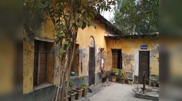 Ritwik Ghatak's Rajshahi ancestral house to be demolished!