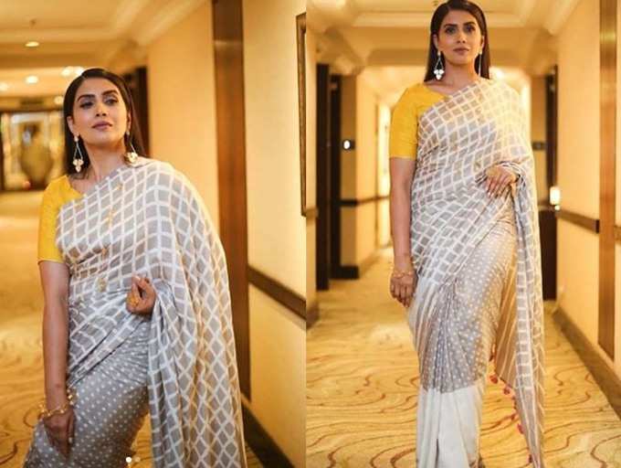 Photos: Sonali Kulkarni is glowing in an ethnic outfit