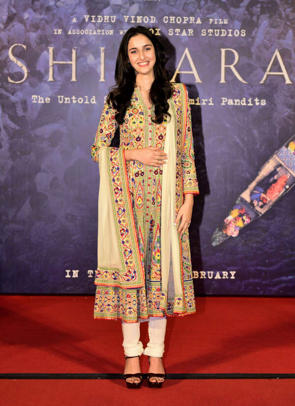 Sadia Stills