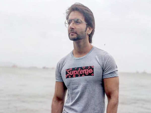 Vineet Stills