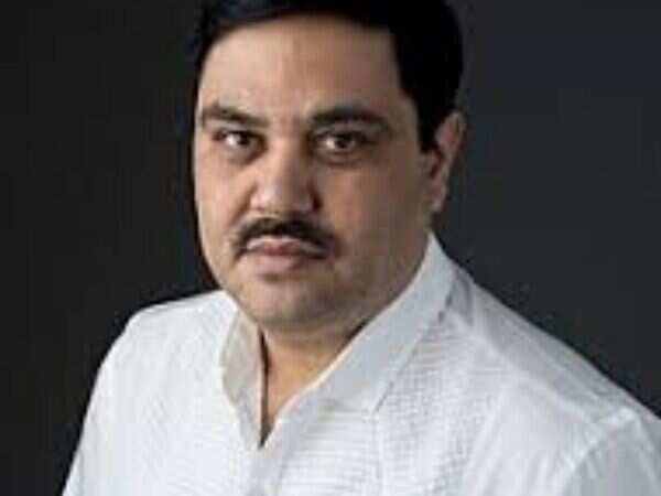 Ravi Subramanian Pictures