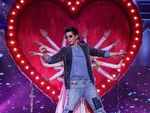 Shah Rukh Khan mesmerises audience at Umang 2020