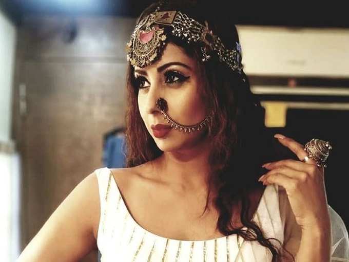 Unhappy with her track, Sangita Ghosh quits 'Divya Drishti'