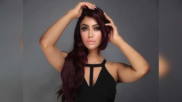Akanksha refuses to go inside the BB house