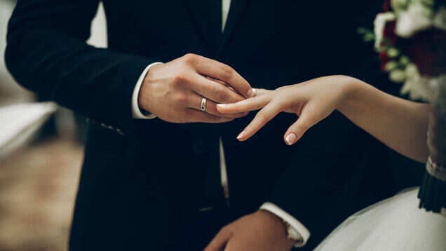 Want to get married differently? Do as this couple did 400 feet above the ground!