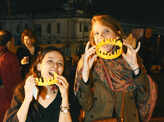 City diplomats attend a winter fair