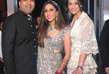 akanksha malhotra family