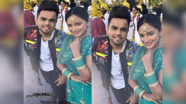 Teri Meri Gal Ban Gayi: Akhil and Rubina Bajwa pose for a perfect picture on the last day