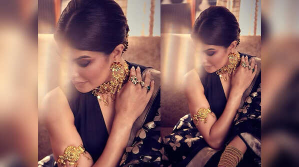 The gold jewels