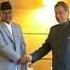 Article image for: Nepal President meets <i class="tbold">sm</i> Krishna