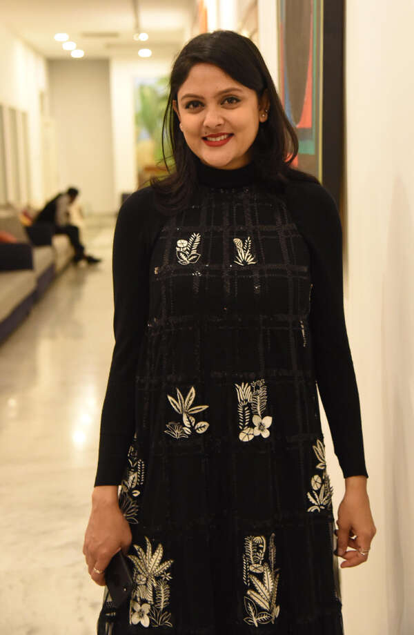Divya Bhatt Photos