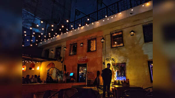 Nukkad Cafe & Bar