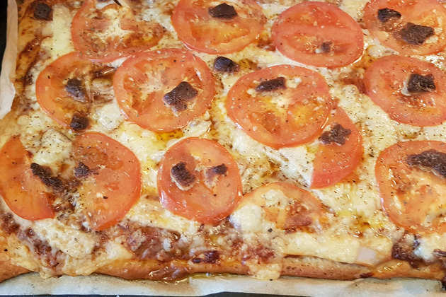 Pizza-on-oven-tray