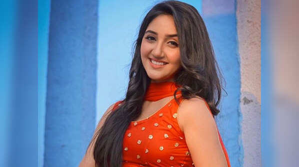 Now that you are a famous personality, how is it when you go to your school/college or neighbourhood?