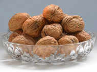 Women should eat walnuts daily for disease-free old age