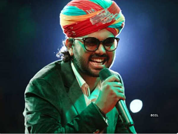 Swaroop Khan Images