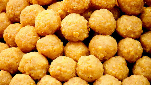 Tourists, devotees throng Barsana village to celebrate Laddu Maar Holi today