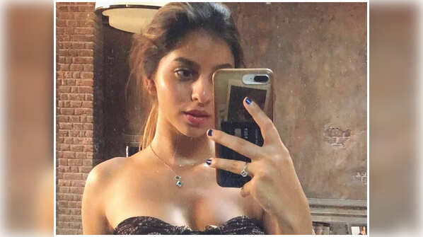 Suhana's ATM Card selfie