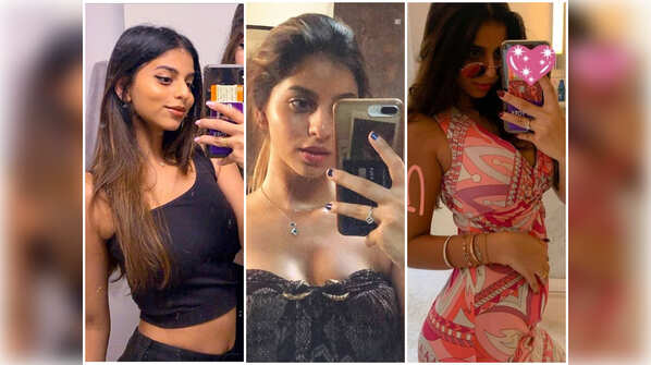 7 pictures of Shah Rukh Khan's daughter Suhana Khan that prove she is the ultimate queen of mirror selfies!
