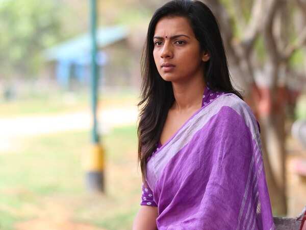 Sruthi Hariharan Pictures