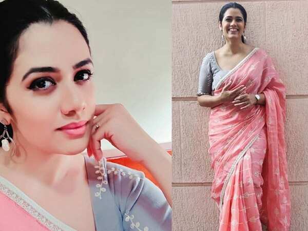 Girija Oak Photos