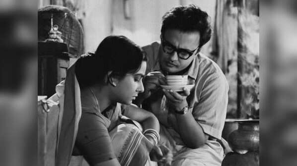 Arati in ‘Mahanagar’ (1963)