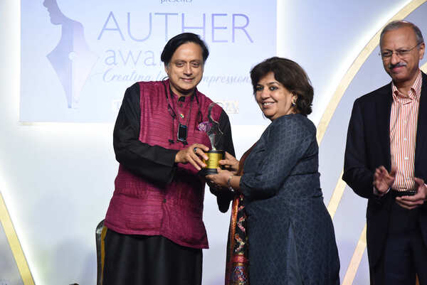 Saba Dewan Images