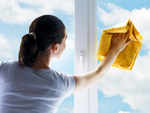 Vinegar or lemon juice for windows and glass