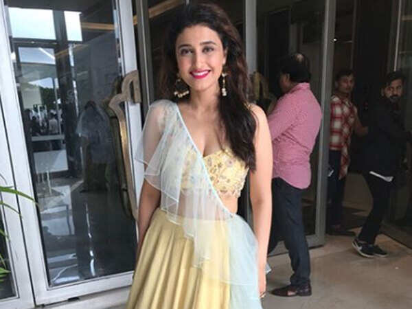 Ragini Khanna Photos