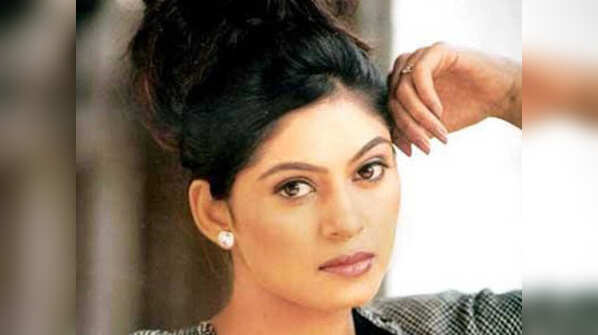 Played vamp in Chaar Divas Saasuche