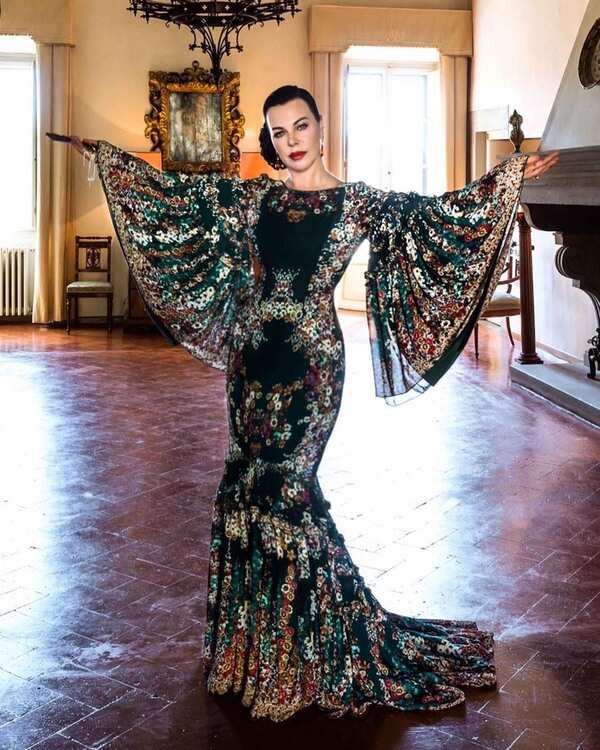 Debi Mazar Pictures