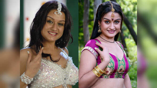 She woos the audience with her charm and appeal