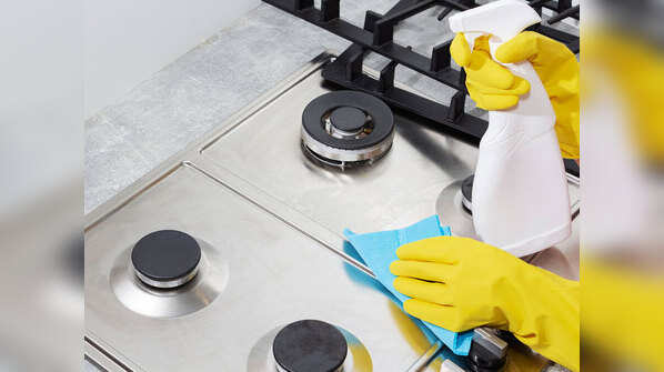 Maintaining kitchen hygiene