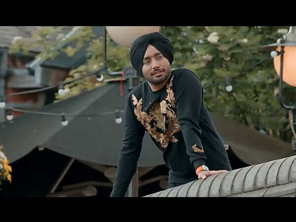 Satinder Sartaaj Stills