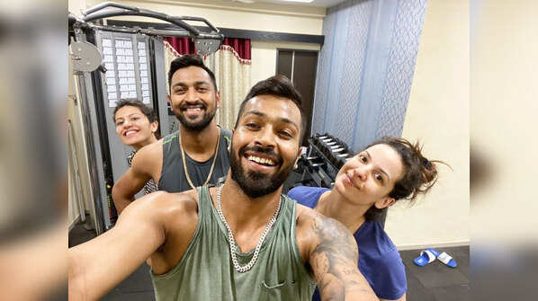 Hardik Pandya with family