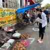 Nusrat visits market, hands out masks to sellers and labourers