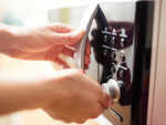 Making milk powder using an oven