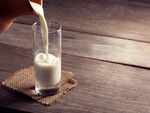 Hot milk or Cold milk: Which is better for health?