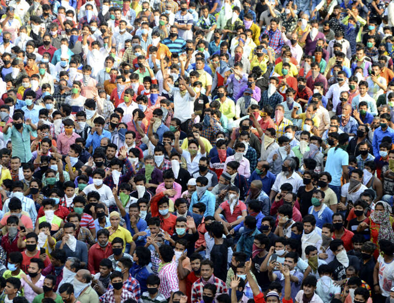Coronavirus lockdown: Thousands of migrants gather at Mumbai's Bandra station